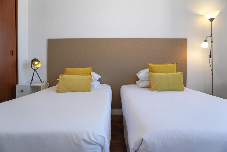 Bedroom 4, Canto 30 e UM - by Host & Chill, Ribeira Grande