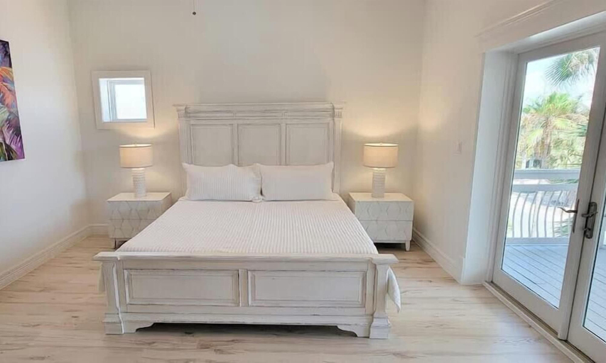 Bedroom 3, Luxury Remodel - Sleeps 20 - Pool - Go VIP, Cameron