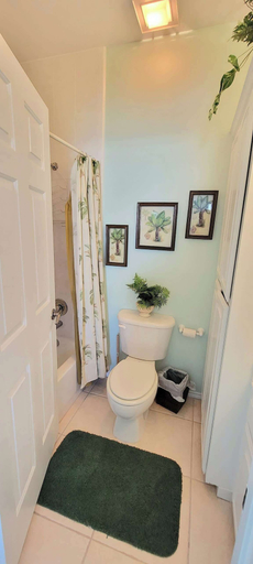 Bathroom 3, Walkable Location - 1st Floor - Sleeps 8 - Pool, Cameron