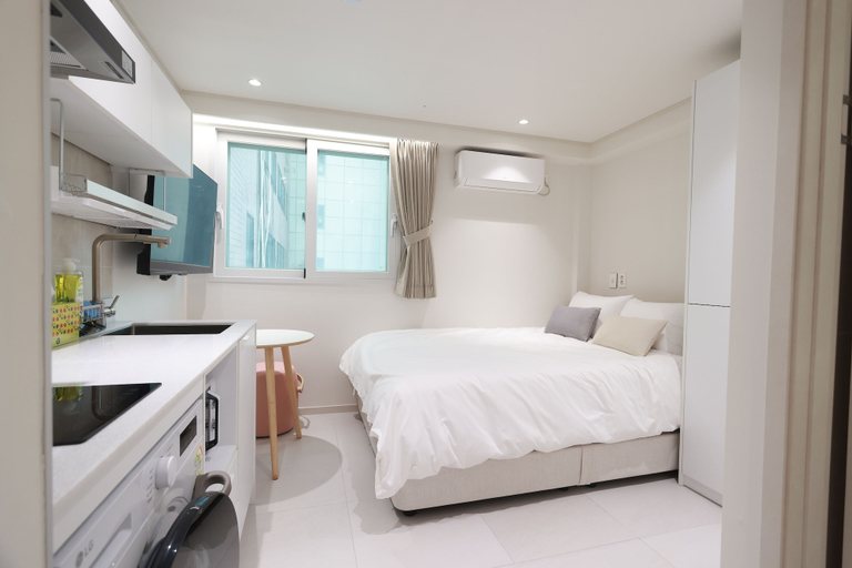 Bedroom 2, Sinchon Stay, Mapo
