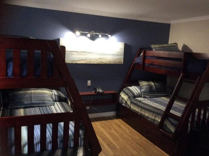 Bedroom 3, Miami Motel, Francheville