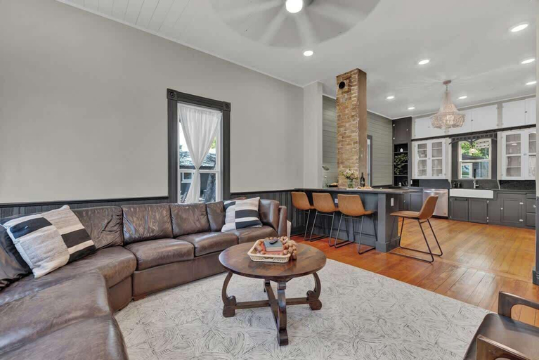 Living area 3, Walk to Schlitterbahn With Firepit, Comal