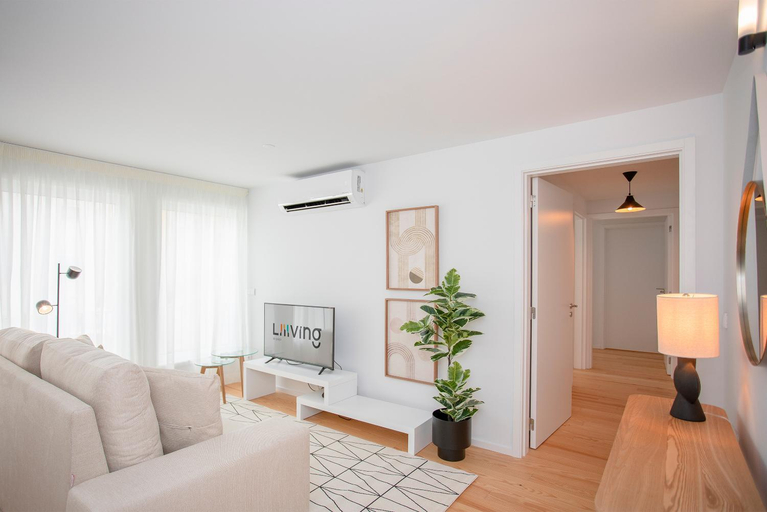 Others 4, Liiiving in Porto - Modern & Glam Apartment J, Porto