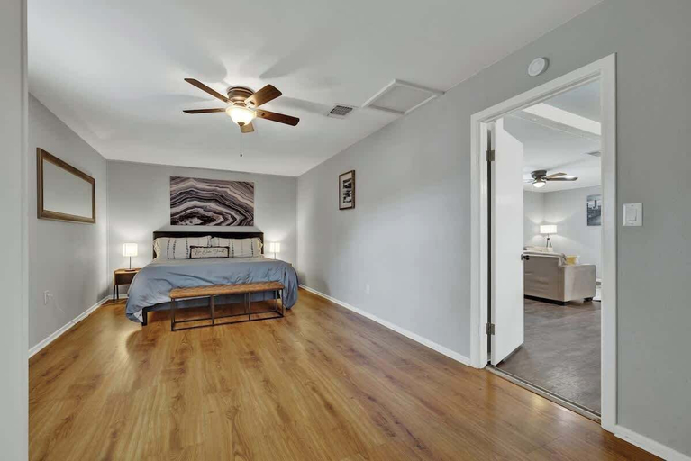 Bedroom 3, Grape Getaway Haus, Gillespie