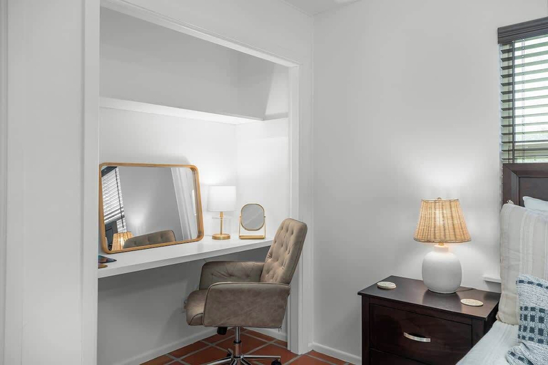 Interior 3, Pecan Retreat-half Mile to Main, Gillespie
