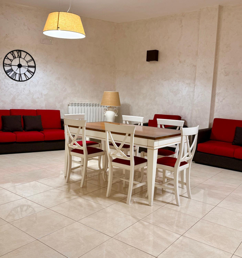 Others 4, B&B Sud Est, Lecce