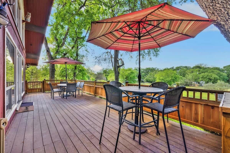 Primary image 1, Gettin' Guada Loopy With Hot Tub & Riverfront, Guadalupe