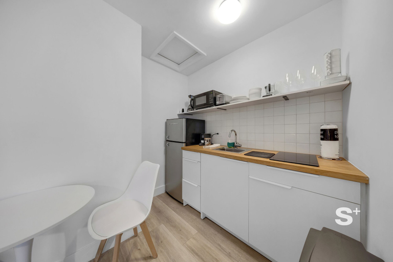 Private kitchen 3, Chic Miami Studio - Gym and Free Parking, Miami-Dade