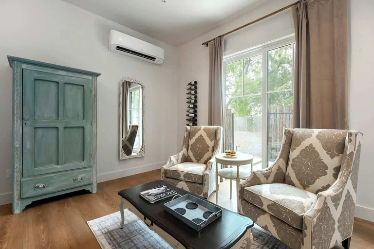 Primary image, The Stables Suite One, Gillespie