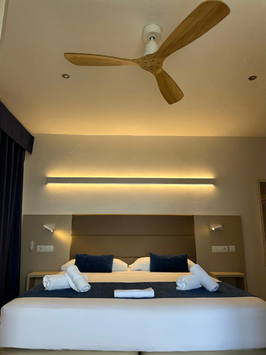 Bedroom 3, Hotel Roca Bella, Baleares
