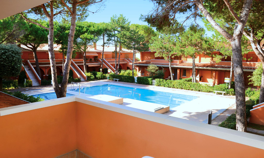 Sport & Beauty, Apartment with shared pool in quiet village, Venezia