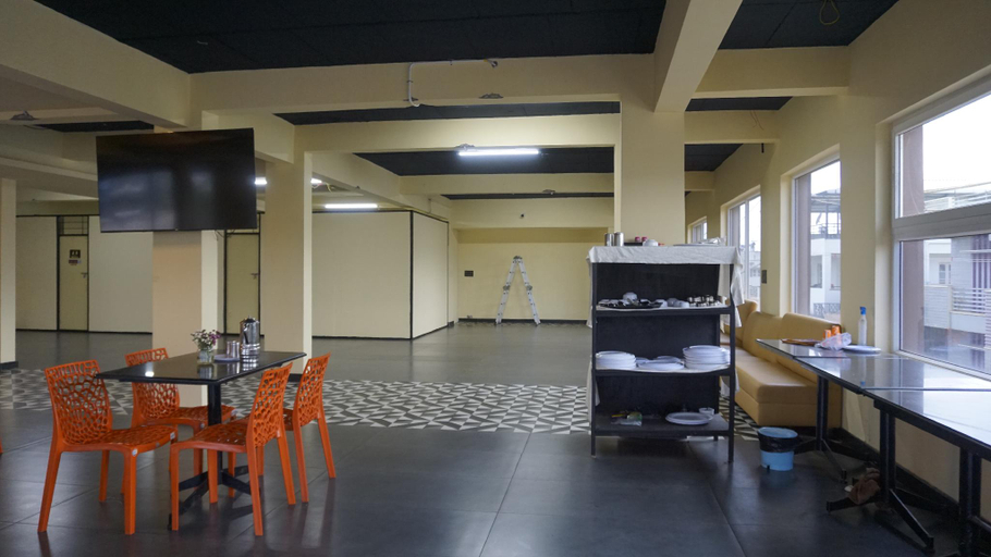 Buffet 5, Jaguar Comforts, Chikmagalur