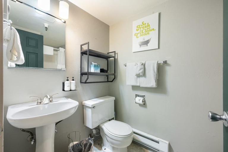 Bathroom 3, Oxford Seattle, Seattle