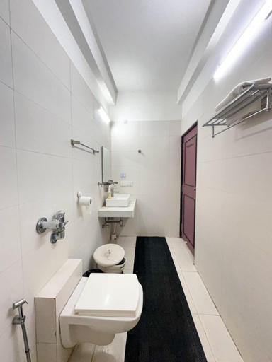 Bathroom 2, Bendres Holiday Home-Karla, Pune