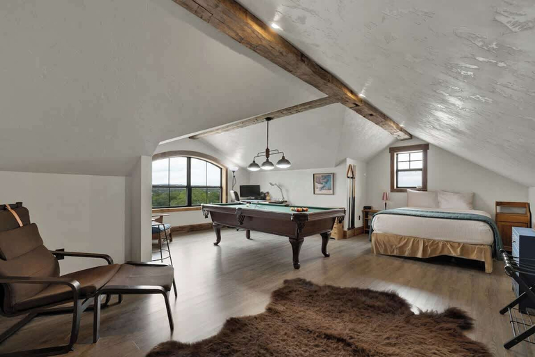 Bedroom 2, West End Lodge Resort Style Pool!, Gillespie
