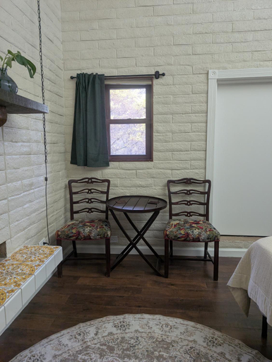 Others 4, Rustic Rooms by Kings Canyon & Sequoia National Parks, Fresno
