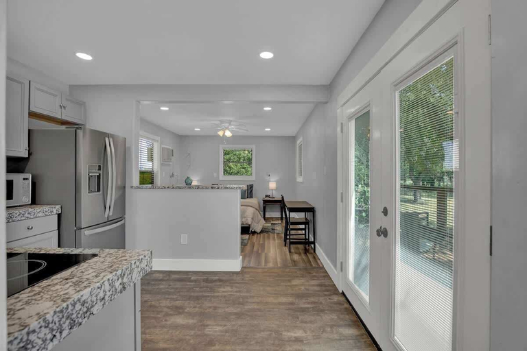 Private kitchen 5, Grey Haus Casita-peaceful Hill Country Views!, Gillespie