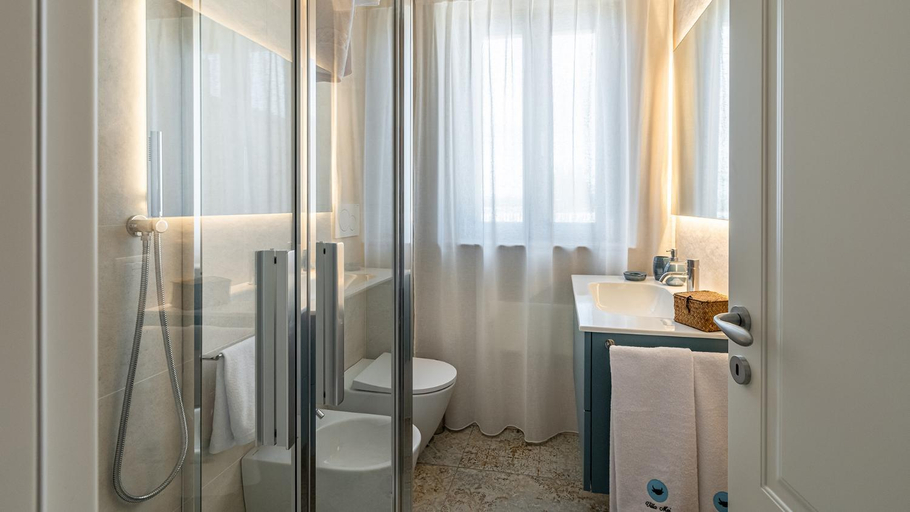Bathroom 3, Luxury Villa Mei - SPA, Pool & Jacuzzi-Wedding, Macerata
