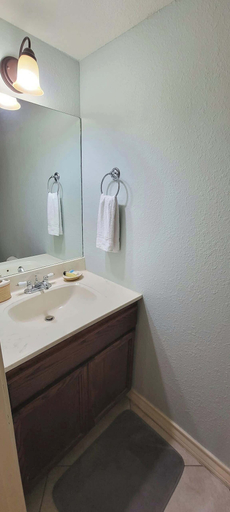 Bathroom 4, Habitat 25, Cameron