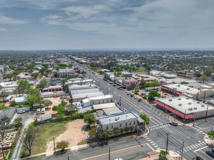Aerial view 4, Charming Balcony Suite Overlooking Main Street-walk to Everything!, Gillespie