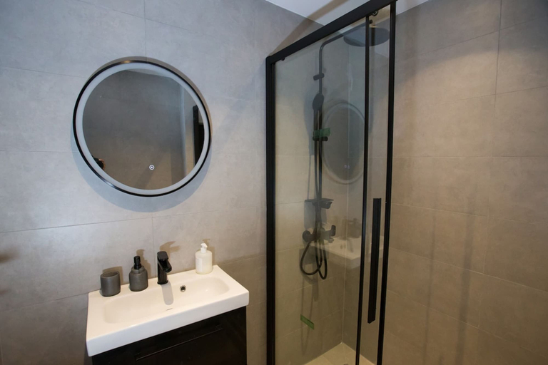 Bathroom, Mocha Acropolis View Apartment, Attica