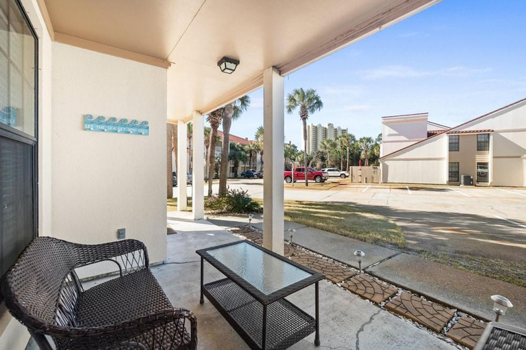 Others 5, Horizon South by Panhandle Getaways, Bay