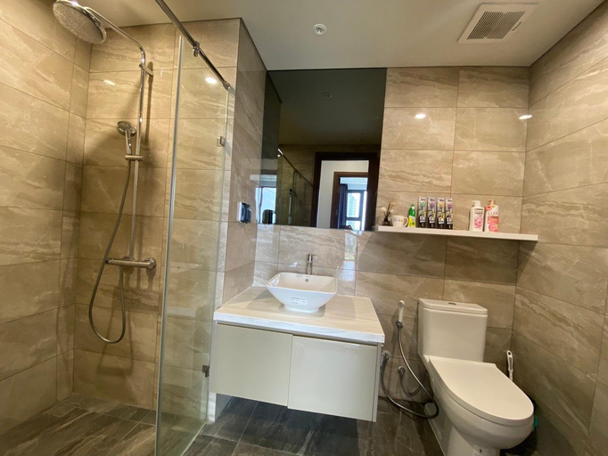 Bathroom 4, The Matrix One Apartment by My Dinh Stadium, Từ Liêm
