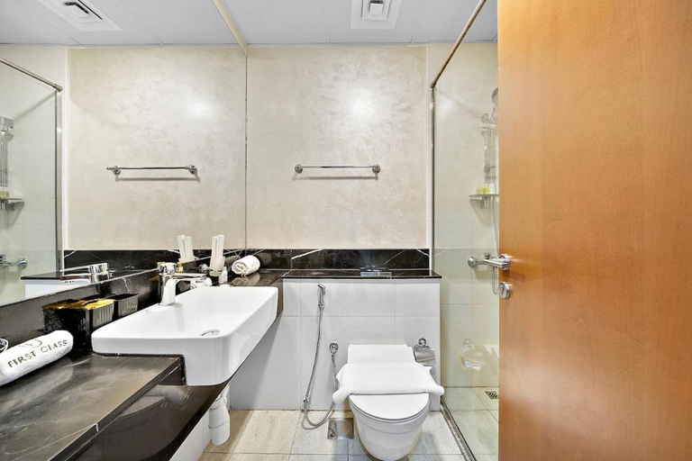 Bathroom 4, Cozy Studio with Burj Khalifa & Canal Views, Dubai