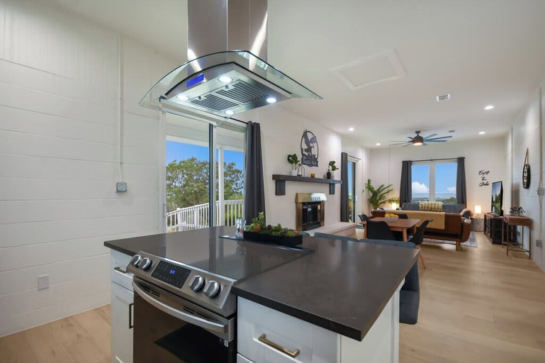 Others 5, Lake Buchanan Retreat W/hot-tub, Burnet