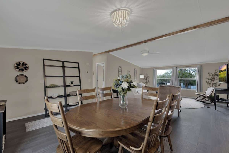 Others 5, Sage: Peaceful Hill Country Retreat With Hot-tub!, Gillespie