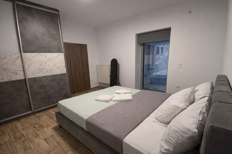 Room 5, AG Stone Home - Idyllic Beachside Villa in Isthmia, Peloponnese