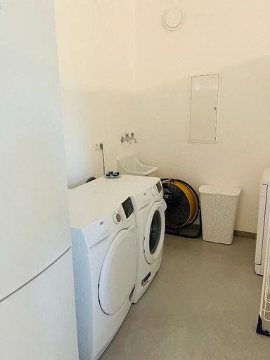 Interior 3, Landlord, Vlaams Brabant