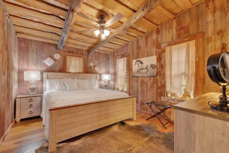 Bedroom 3, Blakey at Sunset Valley Ranch, Gillespie