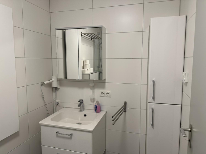 Bathroom 2, Gästehaus Ludwig, Ortenaukreis