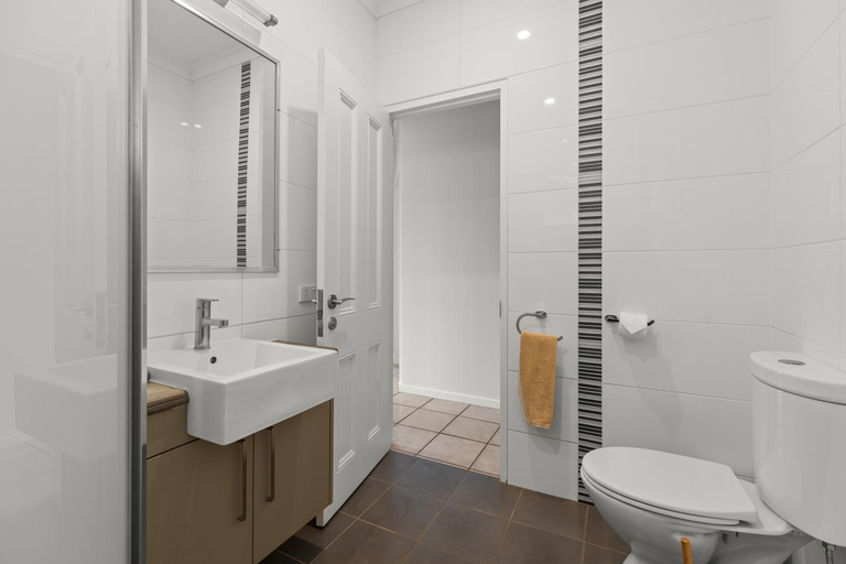 Bathroom 5, Cable Beachside Villas, Broome