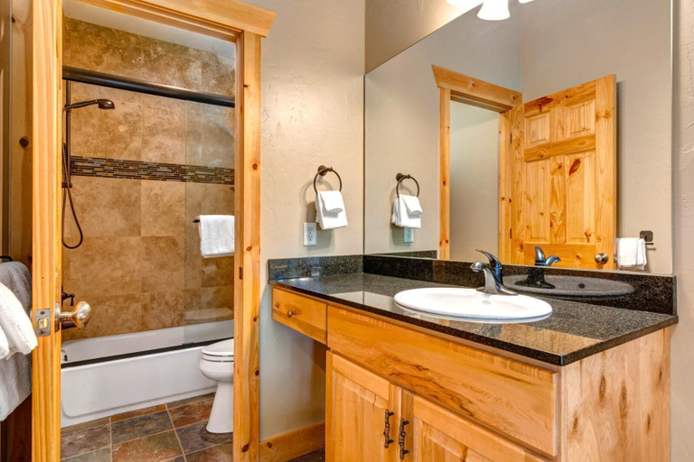 Bathroom 3, Timber Wolf Lodge by KBM, Summit