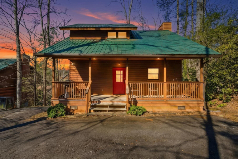 Exterior & Views 2, Divine Escape - Two Bedroom Chalet, Sevier