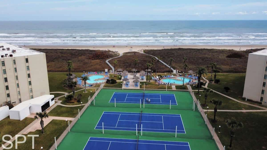 Others 5, Resort-like Beachfront - Heated Pool, Cameron