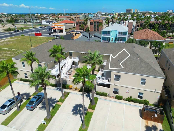 Exterior & Views, Fresh Like New - Patio to Pool - Walk to Beach, Cameron