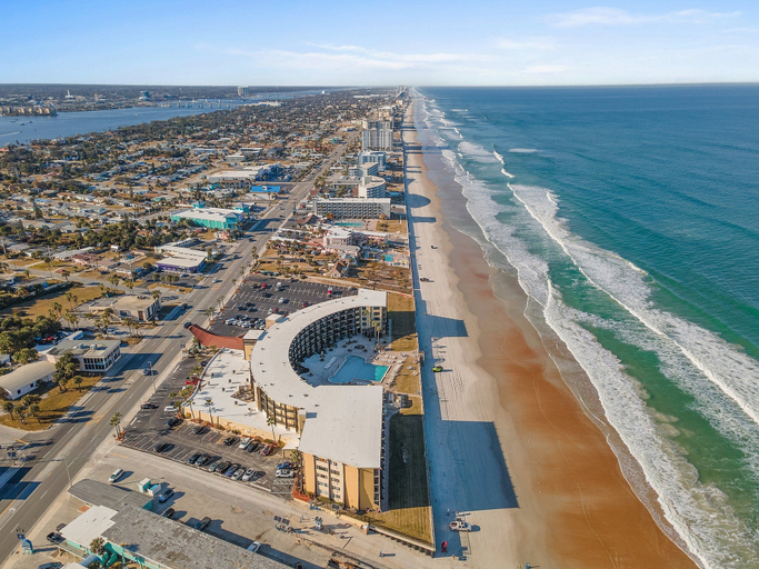 Beach 3, Hawaiian Inn 502, Volusia