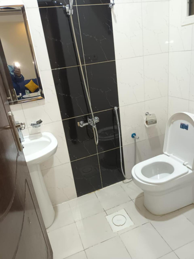 Bathroom 5, ساحة الخليج للشقق المخدومة - Gulf Squire for Serviced Appartment, Riyadh