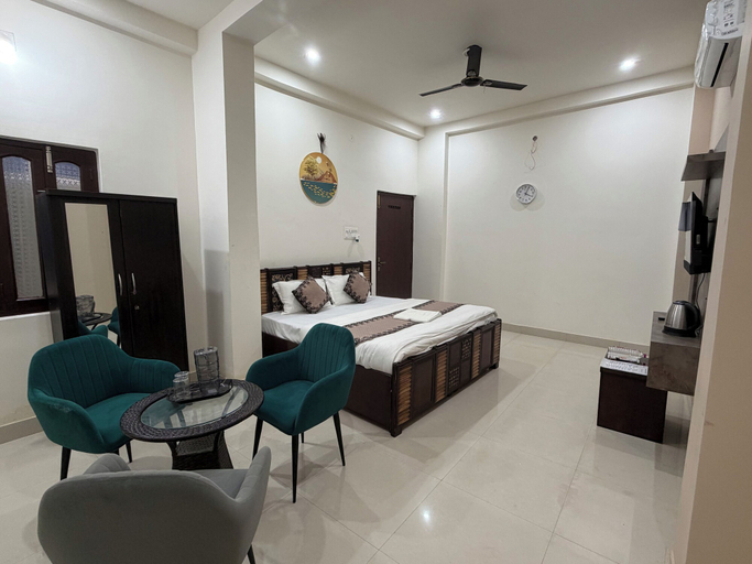 Room 4, Shri Awadh Hotel, Sitamarhi