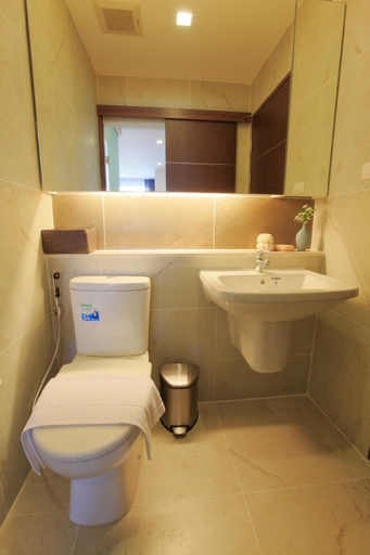 Bathroom 5, The Astra Luxury Condo, Muang Chiang Mai