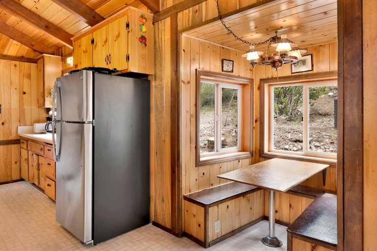 Private kitchen 2, Idle Ours Cabin #713, San Bernardino