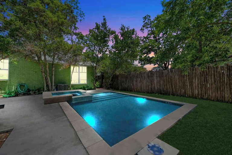 Pool 4, Clover Haus 2 Blks to Main St With Pool and Spa!, Gillespie