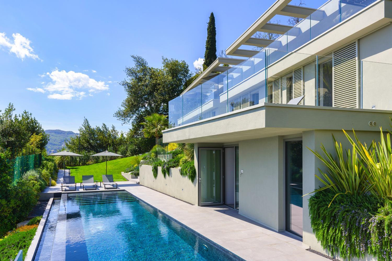 Sport & Beauty 2, Villa Acquariva Private Heated Pool & Gulf View Salo, Brescia