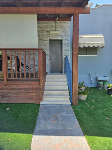 Exterior view 2, Pina BaGilboa