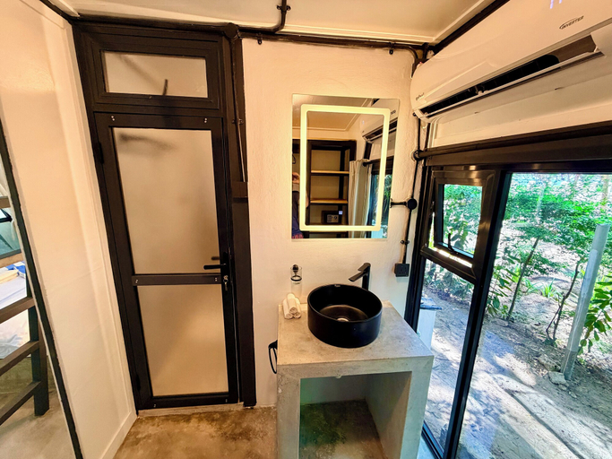 Bathroom 2, Galu Ecolodge, Msambweni