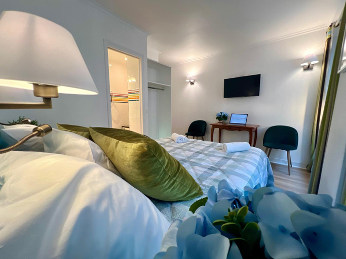 Bedroom 2, Hotel La Sanguine, Paris