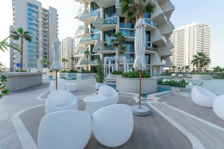 Pool 3, Colorful Designer Retreat - Luxury, Dubai